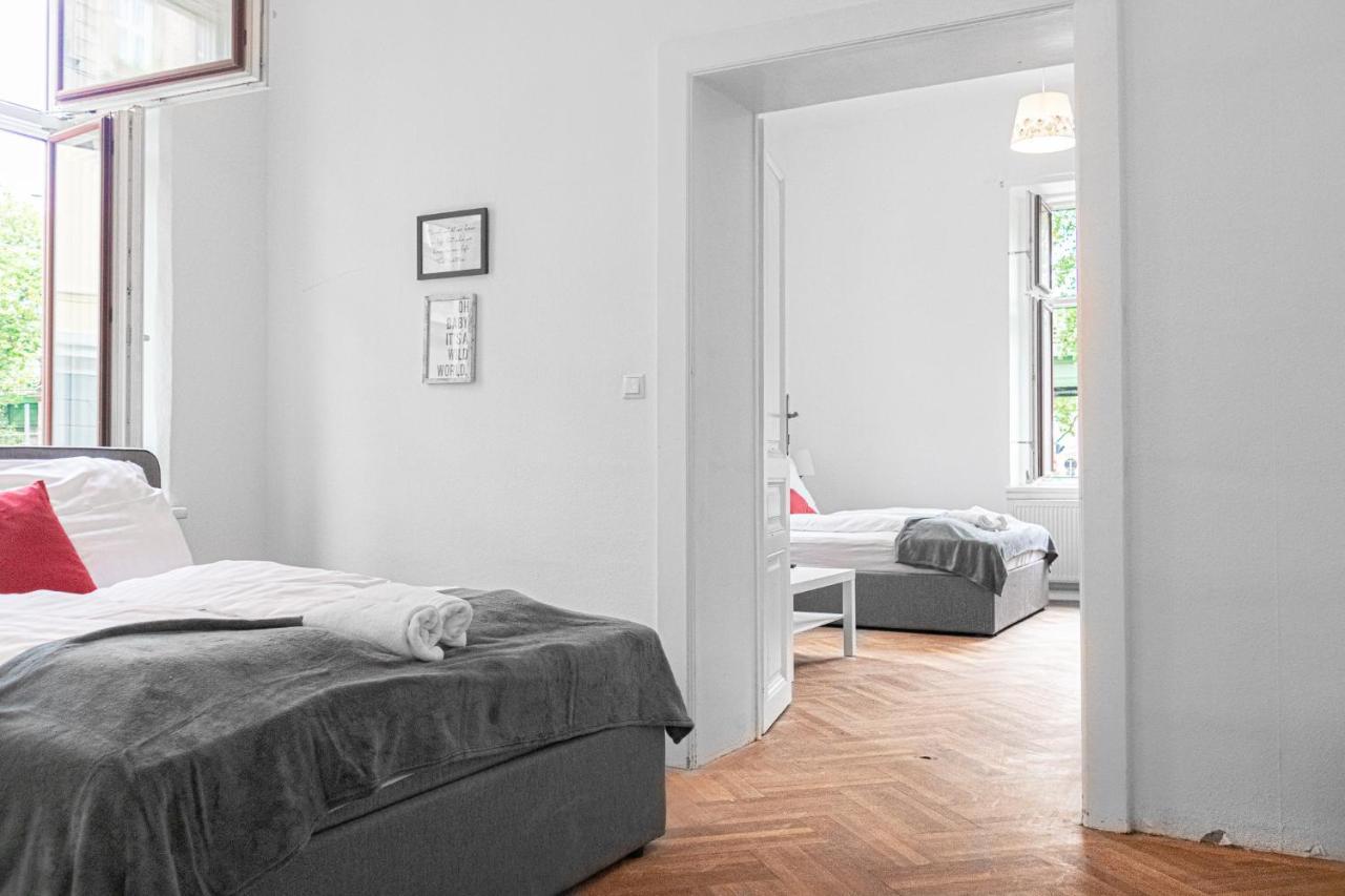 וינה Classy 2Br Apt. W/ Exclusive Location Near Akh מראה חיצוני תמונה