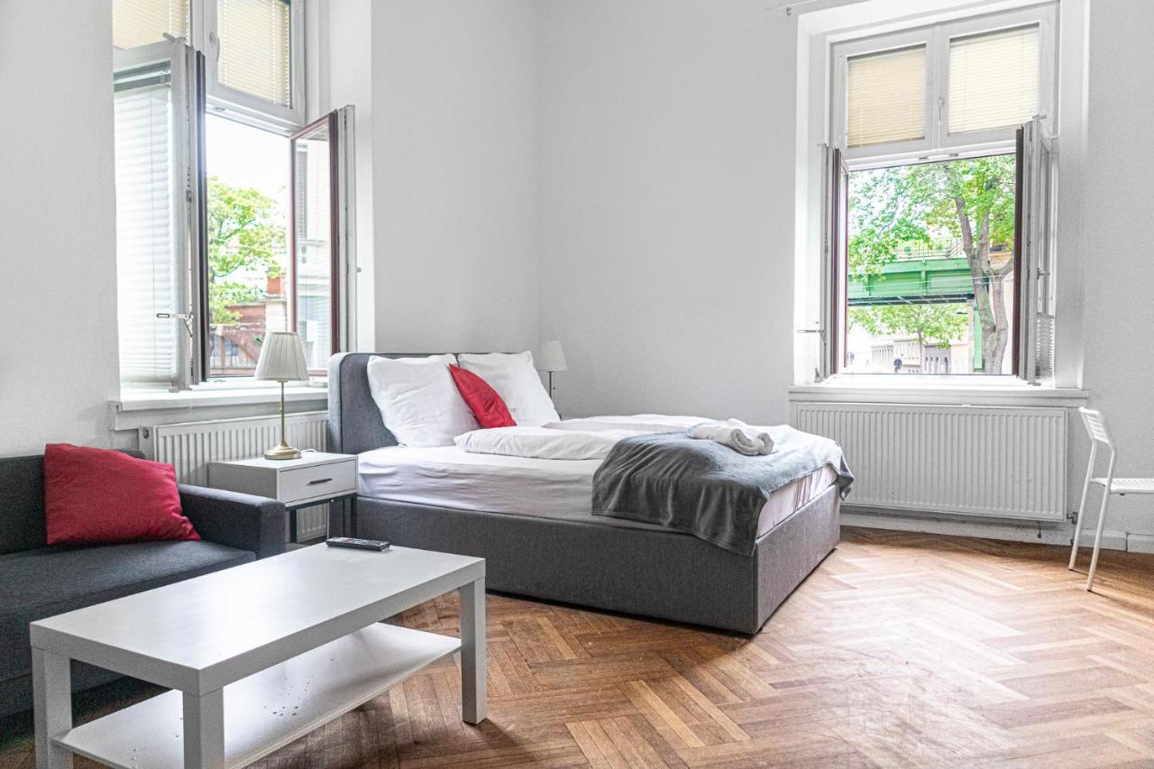 וינה Classy 2Br Apt. W/ Exclusive Location Near Akh מראה חיצוני תמונה