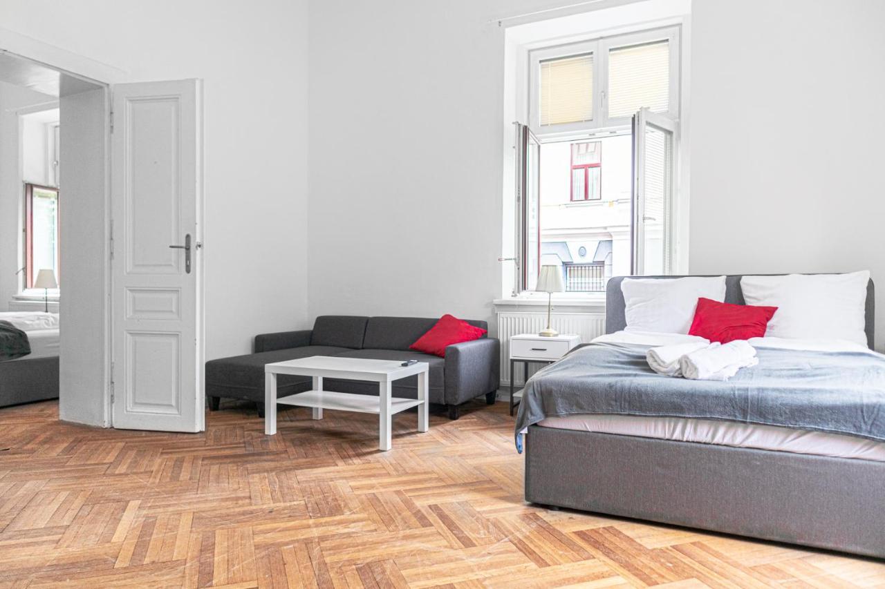 וינה Classy 2Br Apt. W/ Exclusive Location Near Akh מראה חיצוני תמונה